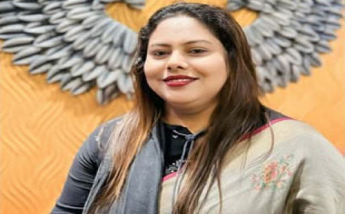 যশোরের আলোচিত মাহমুদার বিরুদ্ধে মামলা
